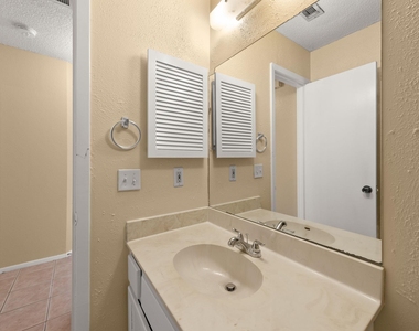 313 Greenlawn Blvd - Photo Thumbnail 27