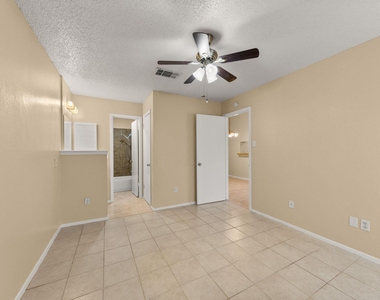 313 Greenlawn Blvd - Photo Thumbnail 16