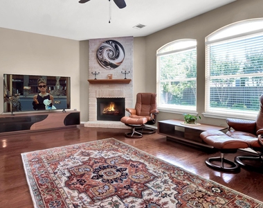 3339 Rod Carew Dr - Photo Thumbnail 9