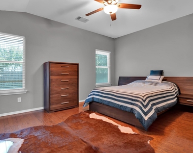 3339 Rod Carew Dr - Photo Thumbnail 15