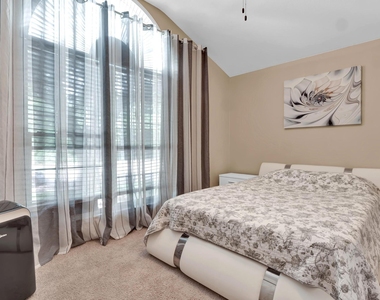 3339 Rod Carew Dr - Photo Thumbnail 18