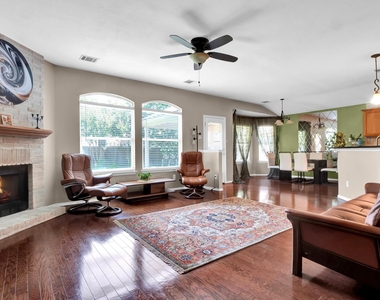 3339 Rod Carew Dr - Photo Thumbnail 5