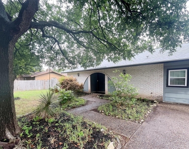 8702 Dawnridge Cir - Photo Thumbnail 23