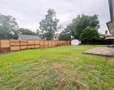 8702 Dawnridge Cir - Photo Thumbnail 25