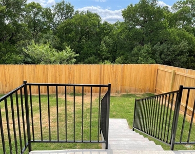 10717 Steinbeck Dr - Photo Thumbnail 17