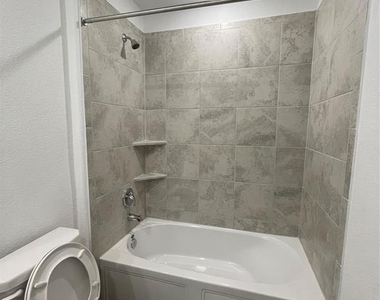 10717 Steinbeck Dr - Photo Thumbnail 15