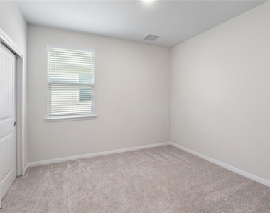 217 Evergreen Sumac Loop - Photo Thumbnail 15