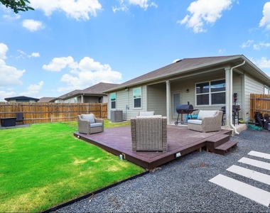 217 Evergreen Sumac Loop - Photo Thumbnail 2