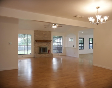 1612 Buttercup Rd - Photo Thumbnail 6
