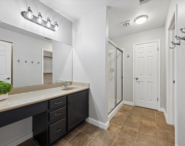 500 Millington Ln - Photo Thumbnail 24