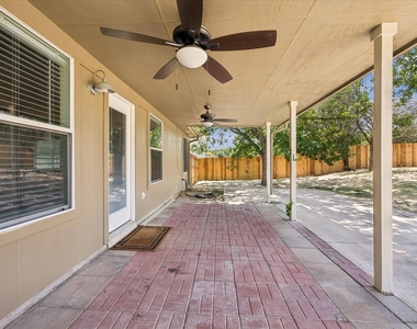 500 Millington Ln - Photo Thumbnail 5