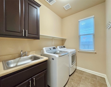 4216 Buckskin Rd - Photo Thumbnail 9