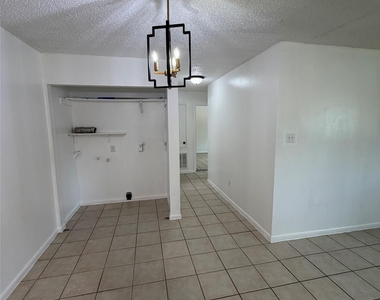 1301 Greenlawn Pkwy - Photo Thumbnail 6
