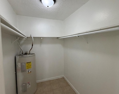 1301 Greenlawn Pkwy - Photo Thumbnail 13