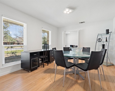 6906 One Oak Rd - Photo Thumbnail 12