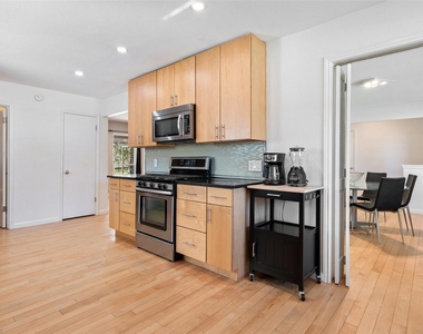6906 One Oak Rd - Photo Thumbnail 6