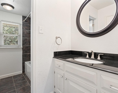 6906 One Oak Rd - Photo Thumbnail 21