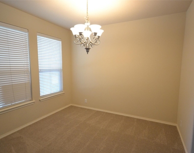 409 Riverine Way - Photo Thumbnail 4