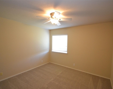 409 Riverine Way - Photo Thumbnail 18