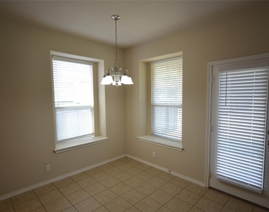 409 Riverine Way - Photo Thumbnail 3