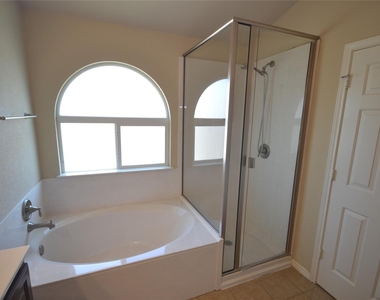 409 Riverine Way - Photo Thumbnail 15