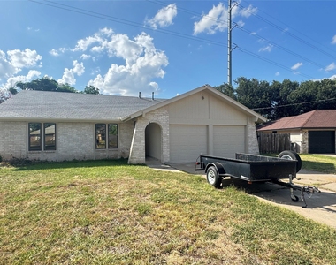 705 Garden Villa Cir - Photo Thumbnail 3
