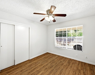 8204 Exmoor Dr - Photo Thumbnail 22