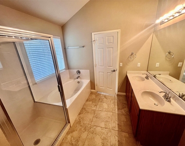 2509 Elara Dr - Photo Thumbnail 13