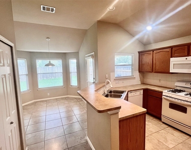 2509 Elara Dr - Photo Thumbnail 6