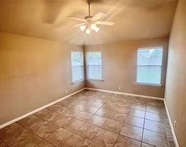 2509 Elara Dr - Photo Thumbnail 10