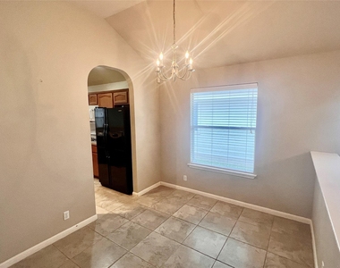 2509 Elara Dr - Photo Thumbnail 4