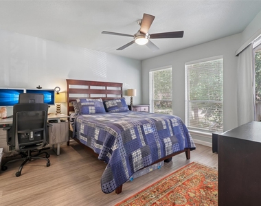 2450 Wickersham Ln - Photo Thumbnail 9