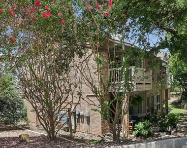 2450 Wickersham Ln - Photo Thumbnail 15