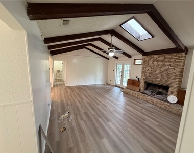 1309 Radam Cir - Photo Thumbnail 13