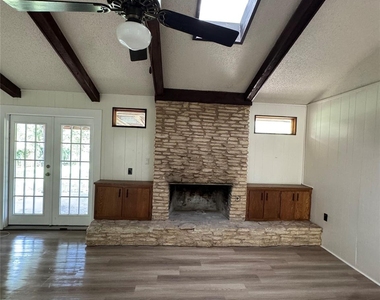 1309 Radam Cir - Photo Thumbnail 7