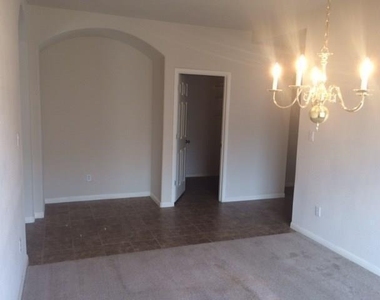177 Devonshire Dr - Photo Thumbnail 3