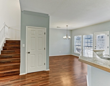 20904 Waterside Dr - Photo Thumbnail 7