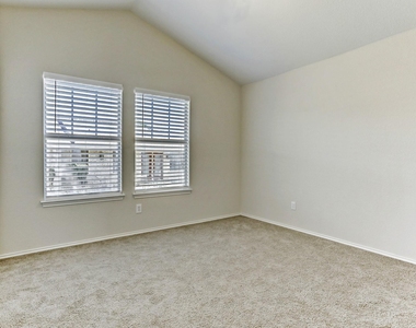 20904 Waterside Dr - Photo Thumbnail 11