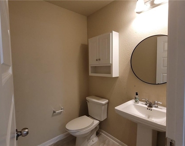 110 Wilson Ct - Photo Thumbnail 10