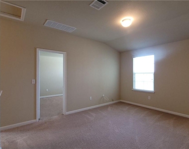 110 Wilson Ct - Photo Thumbnail 12