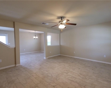 110 Wilson Ct - Photo Thumbnail 3