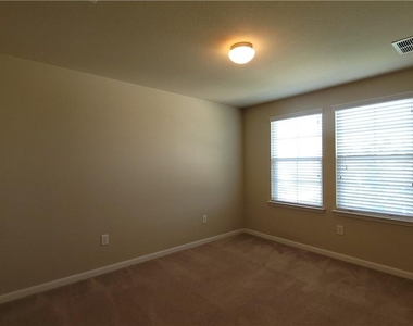 110 Wilson Ct - Photo Thumbnail 18