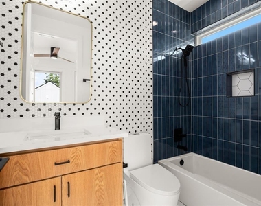 2919 E 13th St - Photo Thumbnail 19