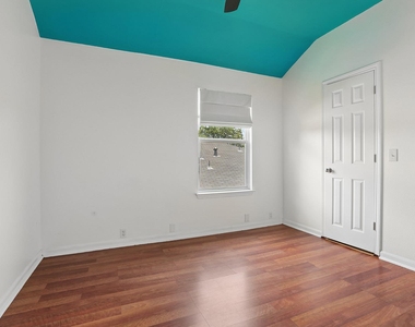 14621 Lantern Dr - Photo Thumbnail 24