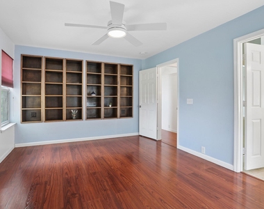 14621 Lantern Dr - Photo Thumbnail 14