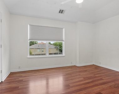 14621 Lantern Dr - Photo Thumbnail 26