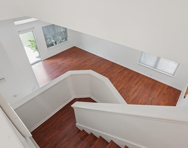 14621 Lantern Dr - Photo Thumbnail 17