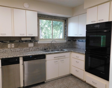 1006 Porpoise St - Photo Thumbnail 12