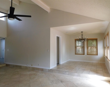 1006 Porpoise St - Photo Thumbnail 14