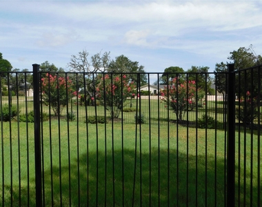 1006 Porpoise St - Photo Thumbnail 4